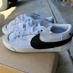 Nike blazer low Jumbo - size 9